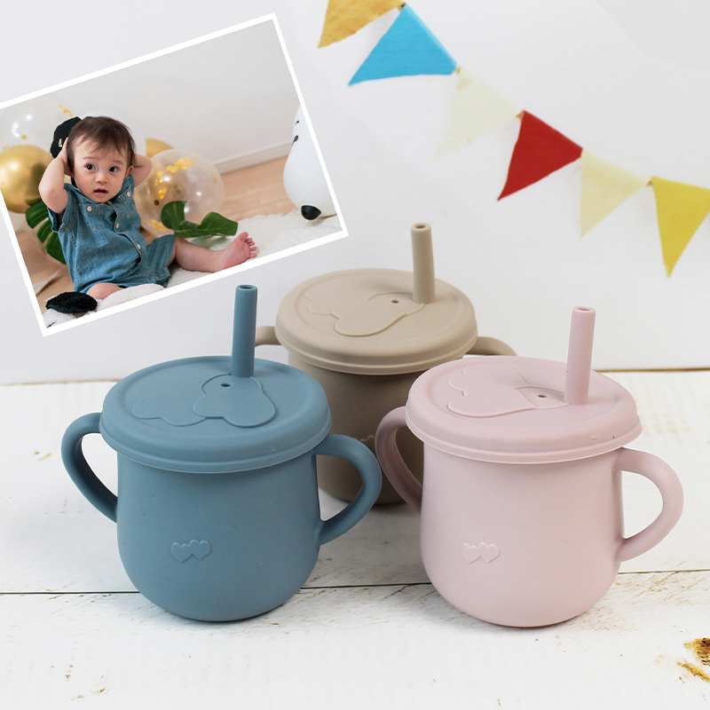 【名入れ無料】 シリコン マグ ストロー マグ ハートモチーフ ベビー キッズ 幼児 子供 食器 離乳 コップ ピンク ブルー モカ くすみカラー 出産祝い 誕生日 ギフト 記念 プレゼント