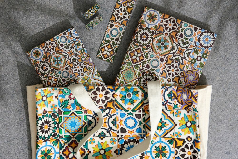 paperblanks ポルトガルのタイル ポルト ミディサイズ ハードカバー 罫線 ペーパーブランクス