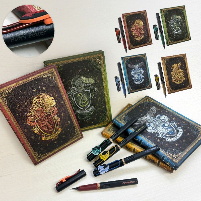 【名入れ無料】ハリーポッター Harry Potter LAMY サファリ 万年筆 4寮セット ＋ ペーパーブランクス ミディ 無地 ノート4冊セット ホグワーツ 全寮コンプリート ８点セット グリフィンドール スリザリン レイブンクロー ハッフルパフ ハリポタ