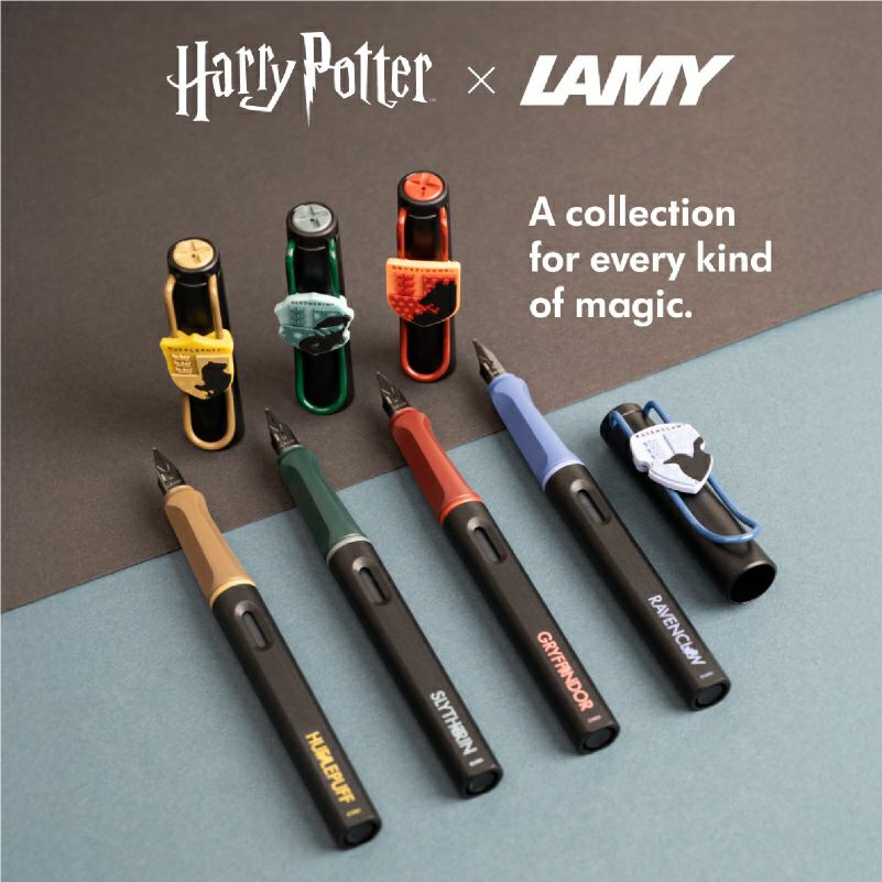 【名入れ無料】ハリーポッター Harry Potter LAMY サファリ 万年筆 4寮セット ＋ ペーパーブランクス ミディ 無地 ノート4冊セット ホグワーツ 全寮コンプリート ８点セット グリフィンドール スリザリン レイブンクロー ハッフルパフ ハリポタ