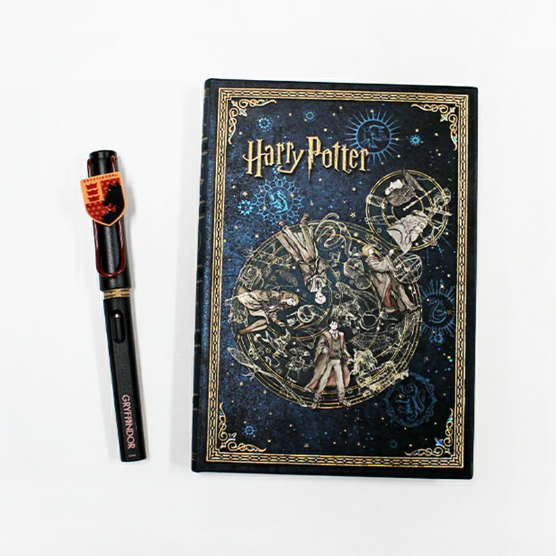 【名入れ無料】ハリーポッター Harry Potter ハリポタ ラミー サファリ LAMY Safari 万年筆 ペーパーブランクス Paperblanks グリフィンドール ホグワーツの伝説 midi 罫線 ノート 2点セット