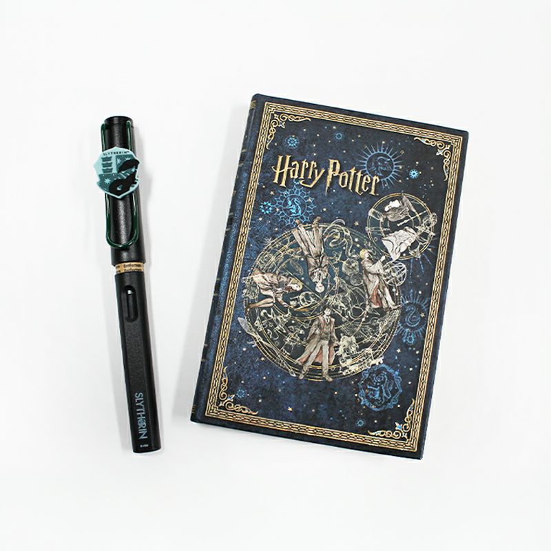 【名入れ無料】ハリーポッター Harry Potter ハリポタ ラミー サファリ LAMY Safari 万年筆 ペーパーブランクス Paperblanks スリザリン ホグワーツの伝説 mini 罫線 ノート 2点セット